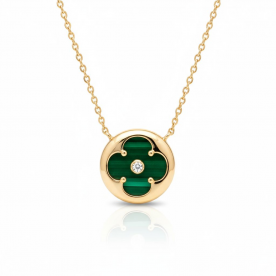 DZELTENĀ ZELTA 750 PROVES KAKLAROTA  AR BRILJANTU UN MALAHĪTA AKMENI "HAPPY CLOVERLEAF" 