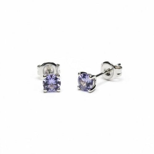 White gold ear studs with tanzanite