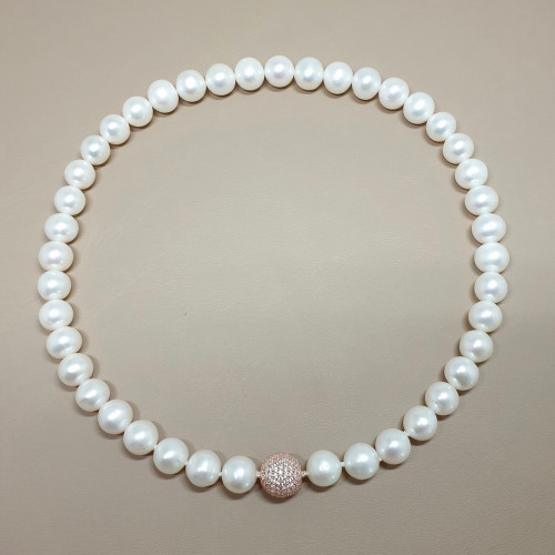 HESSE PEARLS NECKLACE