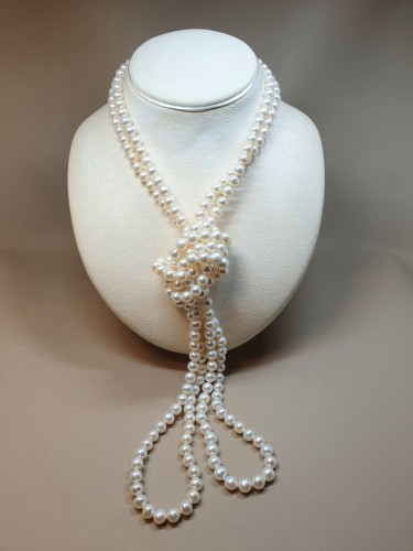 HESSE PEARLS NECKLACE