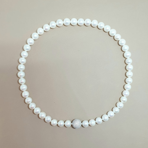 HESSE PEARLS NECKLACE