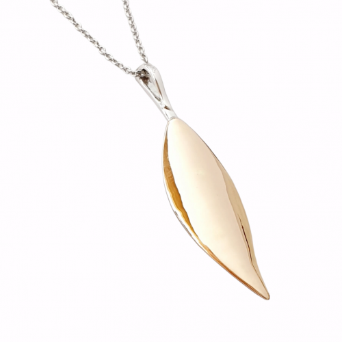 NECKLACE WITH DIAMONDS "MAGIC LEAF"