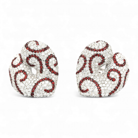 Palmiero Jewellery baltā zelta auskari ar briljantiem un sārtiem safīriem.
